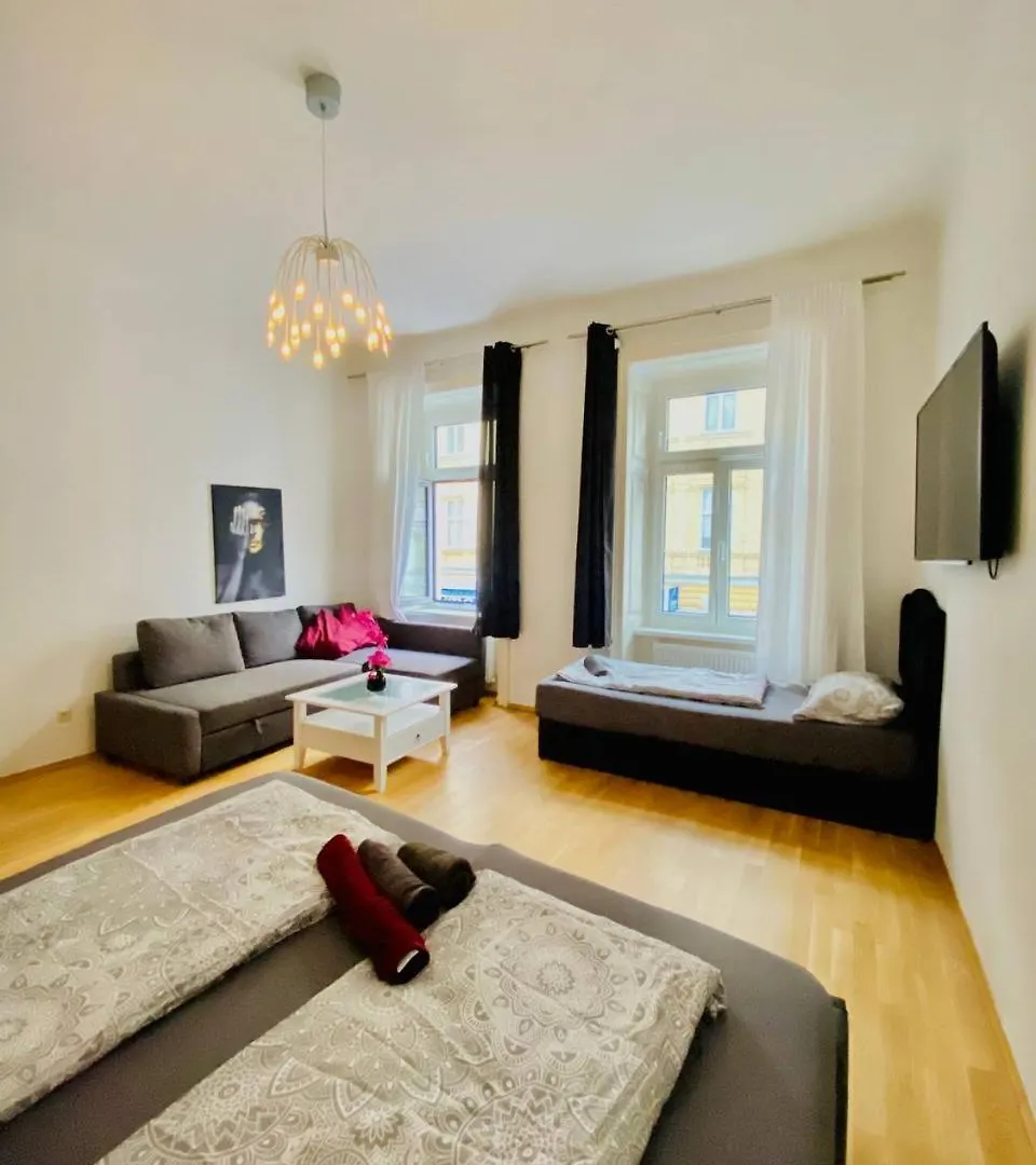 Family Apartment Th8 8 Wien 0*,  Österreich