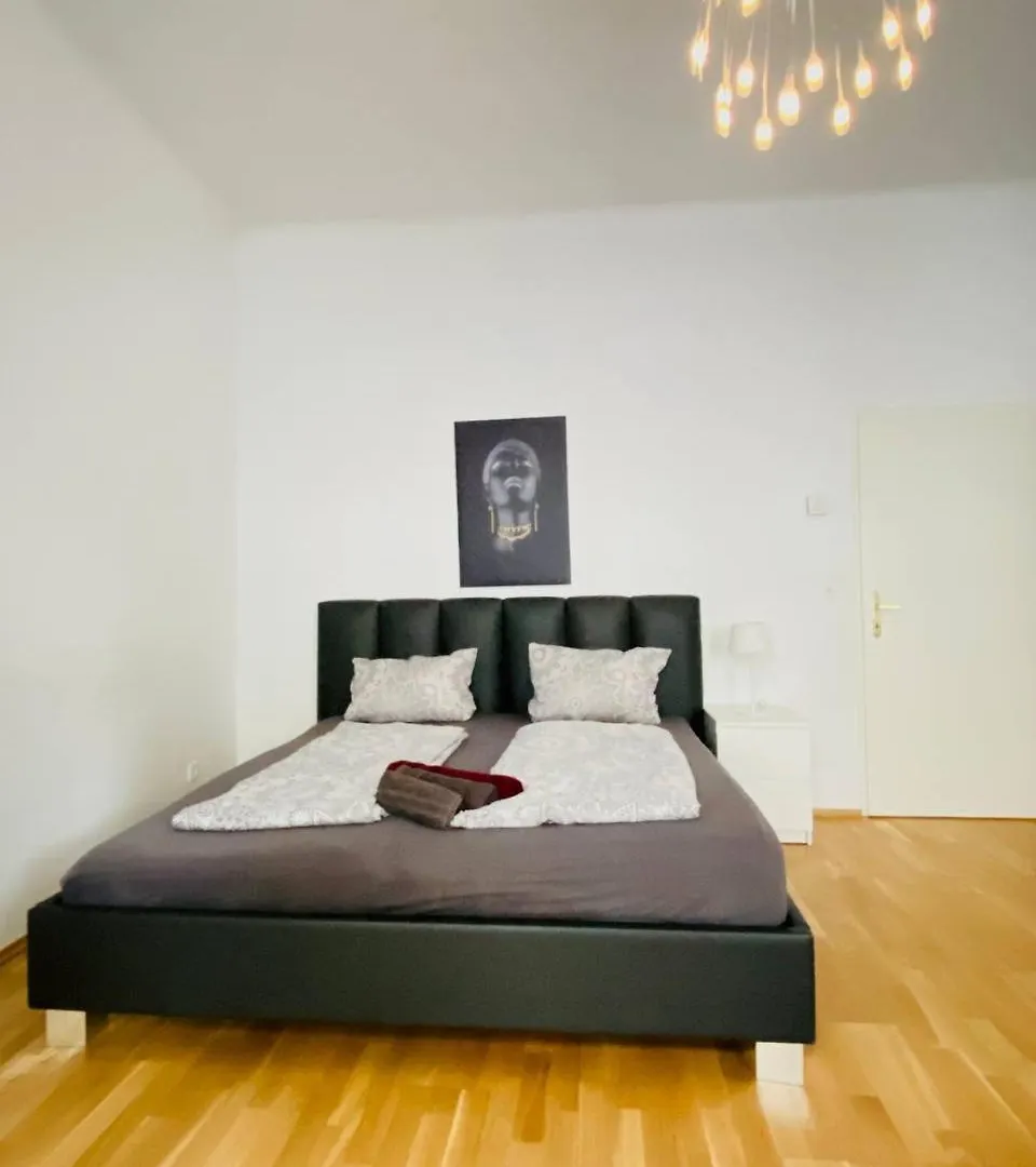 Family Apartment Th8 8 Wien
