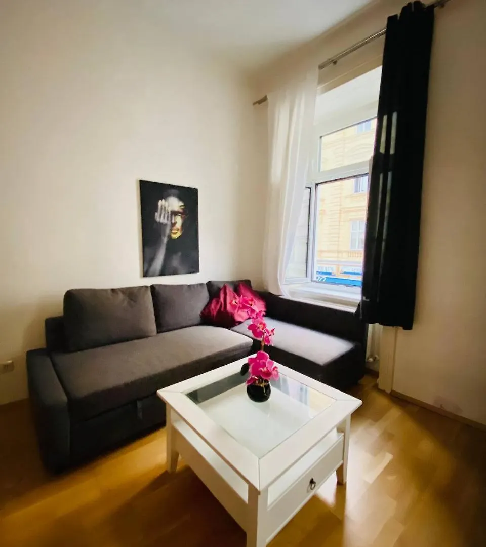 Family Apartment Th8 8 Wien
