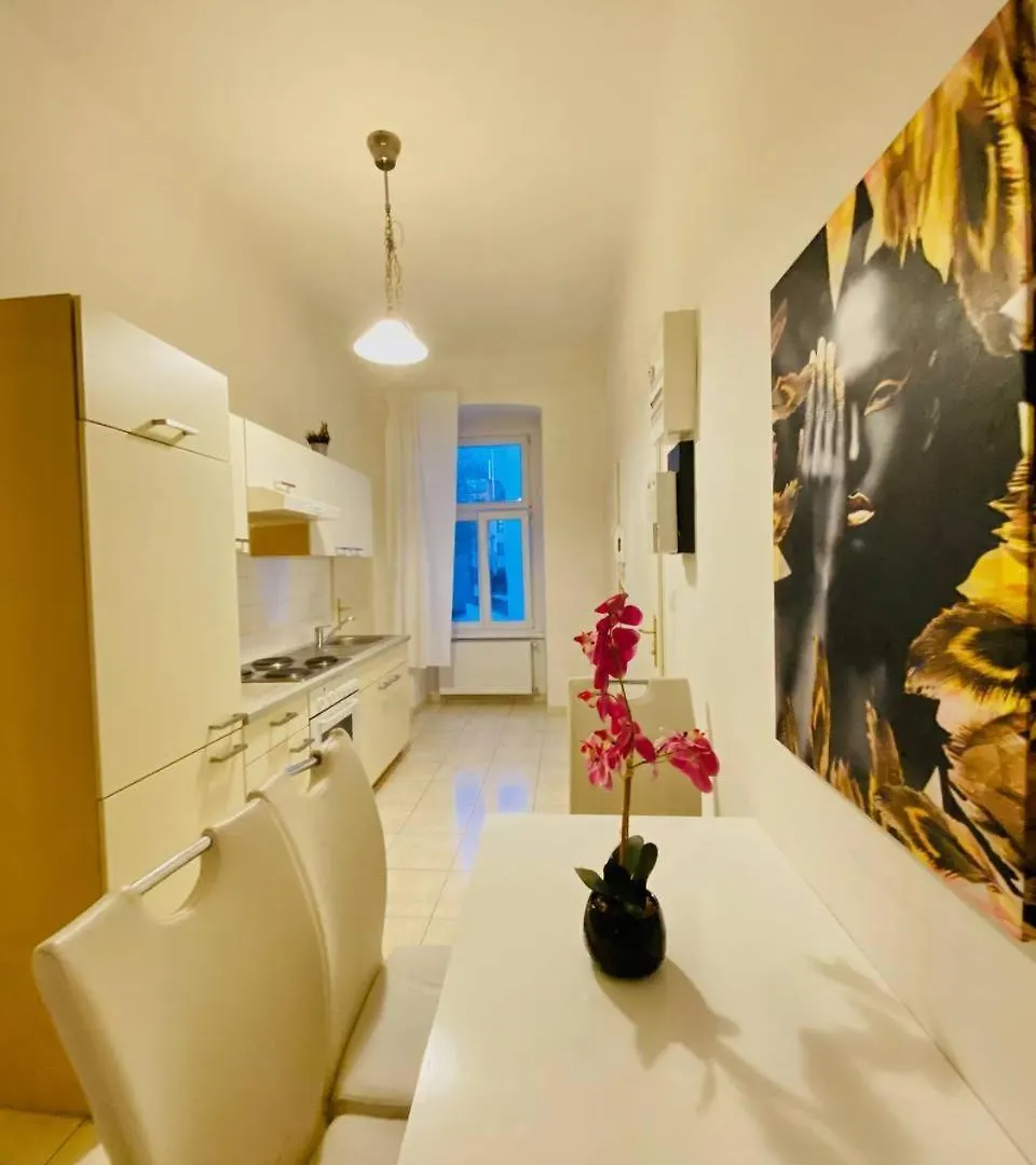 Family Apartment Th8 8 Wien