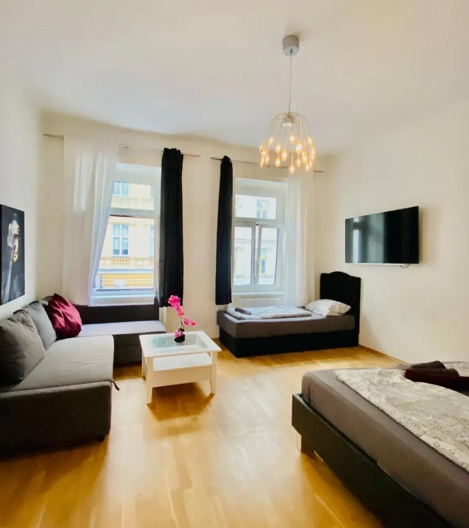 Family Apartment Th8 8 Wien